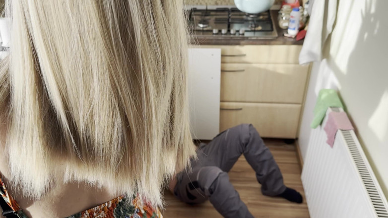 Christy X Taylor: The Plumber Also Performs Maintenance on the Hot Blonde Wife...