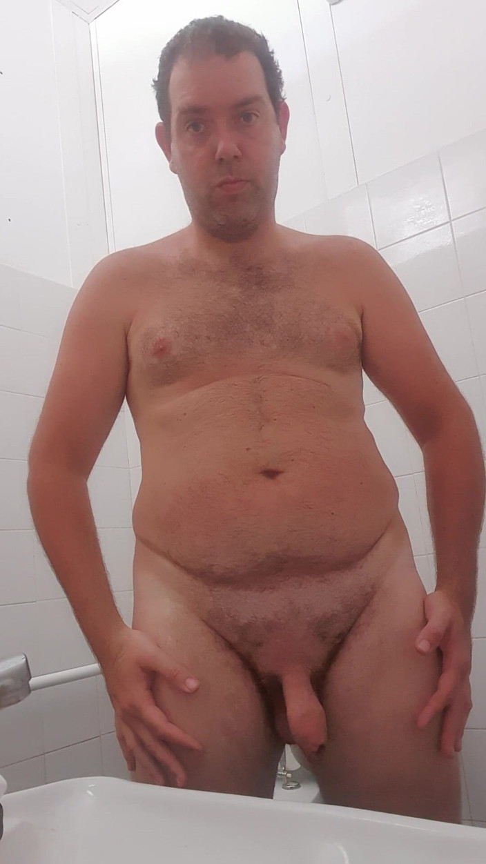 Mirko2589: Nude in Bathroom