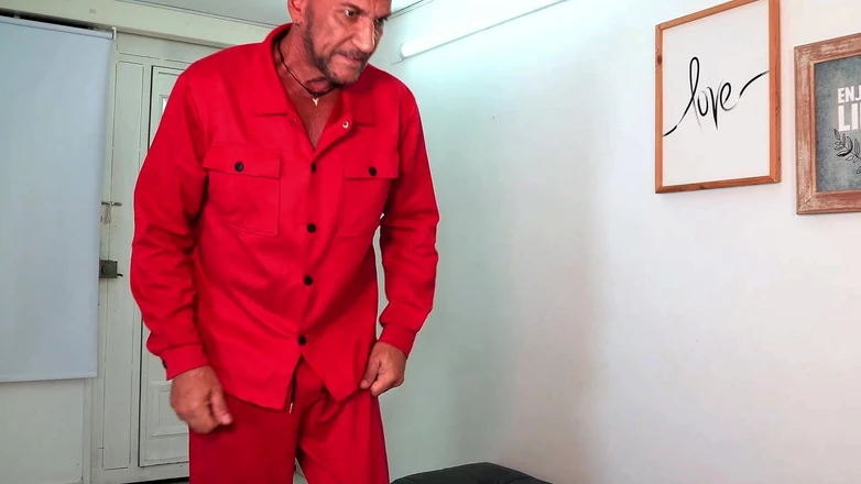DilanClavijo: Chodím na masáž klienta a šukám ji, protože mě o to...