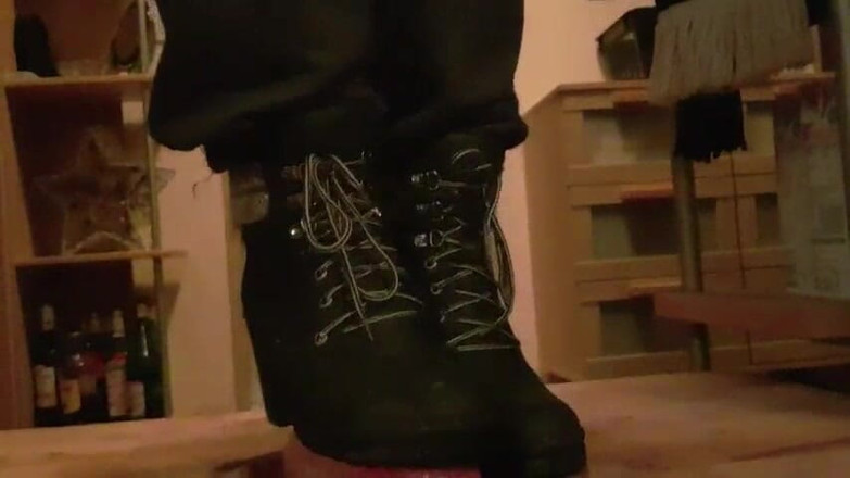 ironball1983: POV Menginjak-injak &amp; Menginjak-injak dengan Sepatu Bot Keras - Footjob &amp; Cock Crushing -...