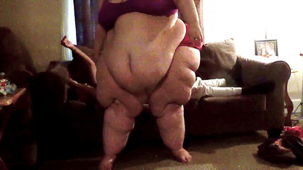 Full Weight Productions: Nonton tv bareng nora adalah aktivitas yang berbahaya