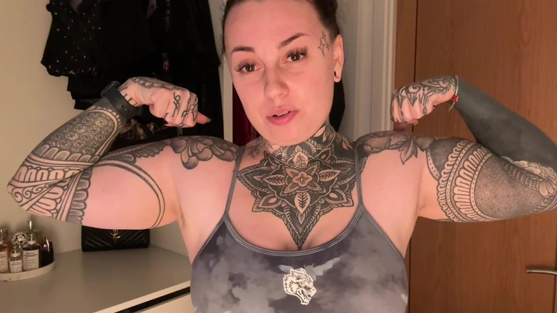 Miss Valentina: Worship My Muscles