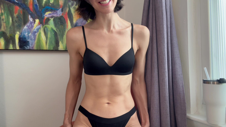 Ms Emmy Lynn: मेरे बारे में