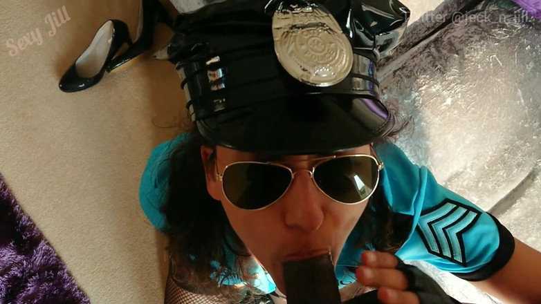 Big Ass Latina: Coronavirus quarantine cop fucks her suspect into giving up his...