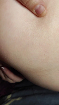 Il gran culo di una milf in calze ha preso un sacco di sperma nella sua dolce figa