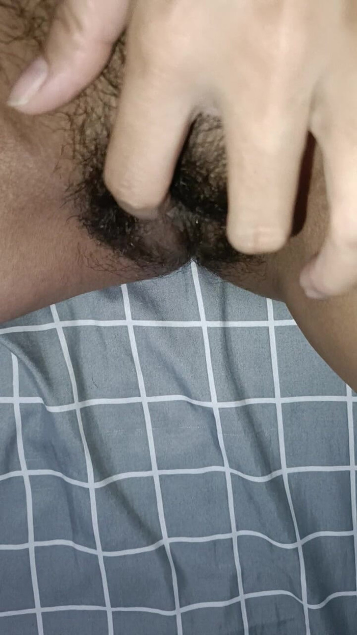 NadiaAlmer: Adik Ipar Ku Lagi Colmek Di Kamar Saat Lagi Sendirian