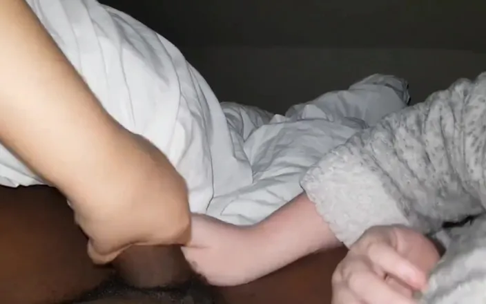 Real homemade BBW BBC porn: FFM Threesome Sucking BBC While One Sucking on His Hardcock