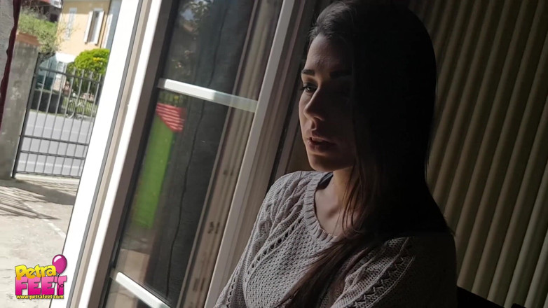 Smokin Fetish: Gorgeous brunette teasing everyone with her smoking