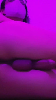 Io vengo con il mio incandescente dildo no mani (riplay al rallentatore)