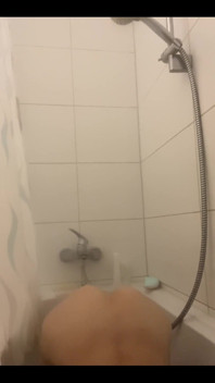 Solo in Shower 