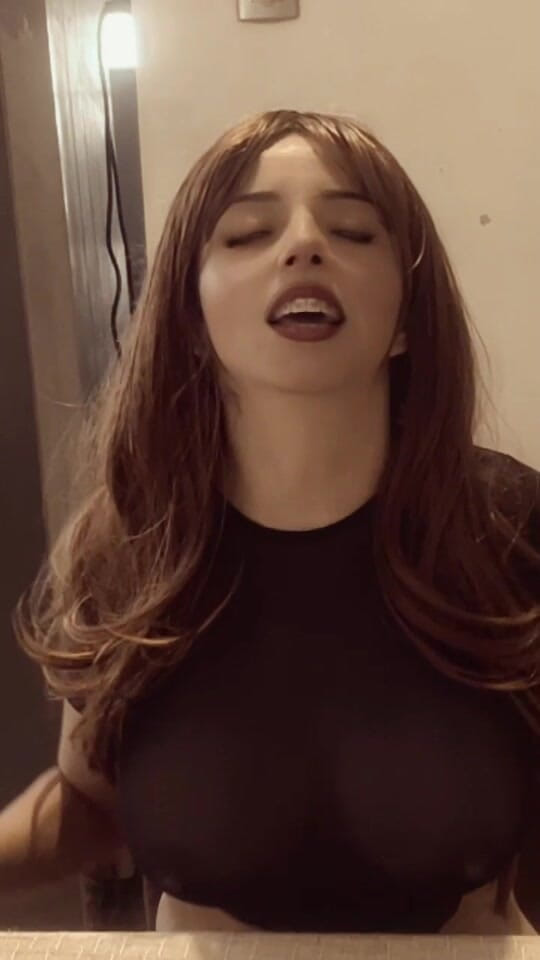 Cloehot: Я рассказываю тебе свой самый горячий сексуальный опыт