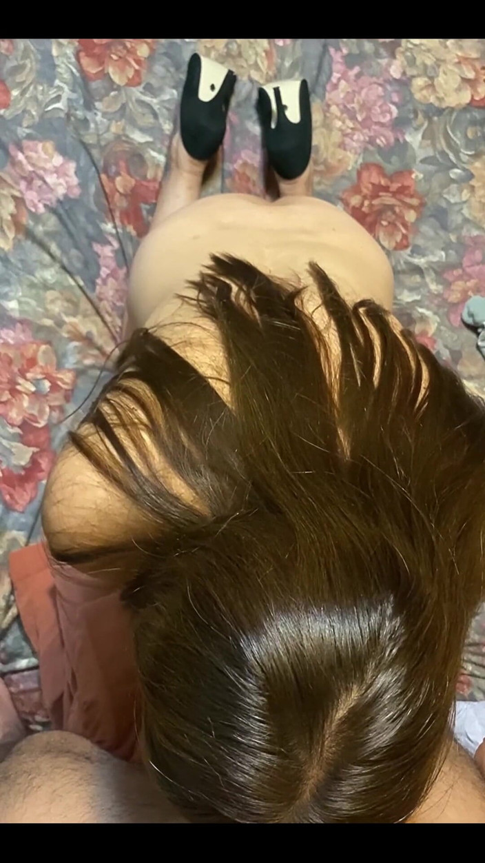 Discerex11: ฉันกลืนน้ําเงี่ยนทุกหยดด้วยส้นสูงของฉันบน