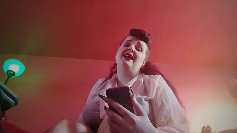 Mxtress Valleycat: Barefoot Giantess Bullies Freshman