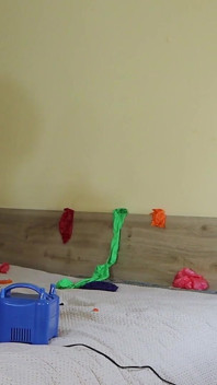 Emoção após a festa - Nua com meu balão grande