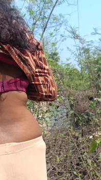 कॉलेज जोड़े आउटडोर चुदाई का आनंद ले रहे हैं