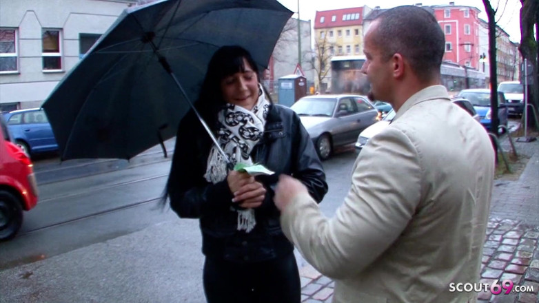 Full porn collection: Deutsche MILf abgeschleppt und kein kondomfick von fremden beim echten...