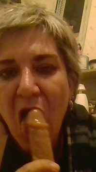 Wet Pussy Vibe BJ