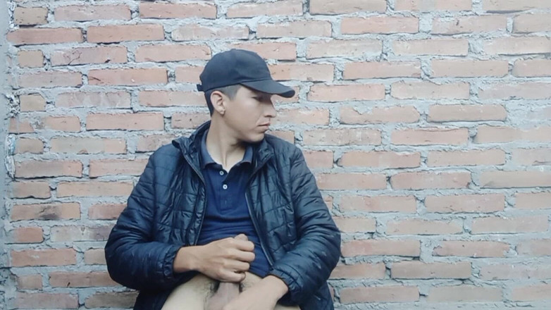 WolfGV: 자지를 쓰다듬는 귀여운 소년