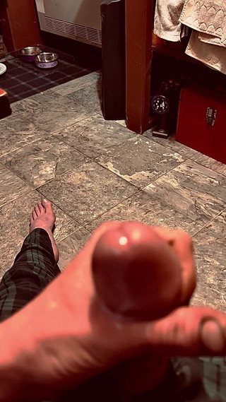 John E Hog: Hanya Pukul Ia