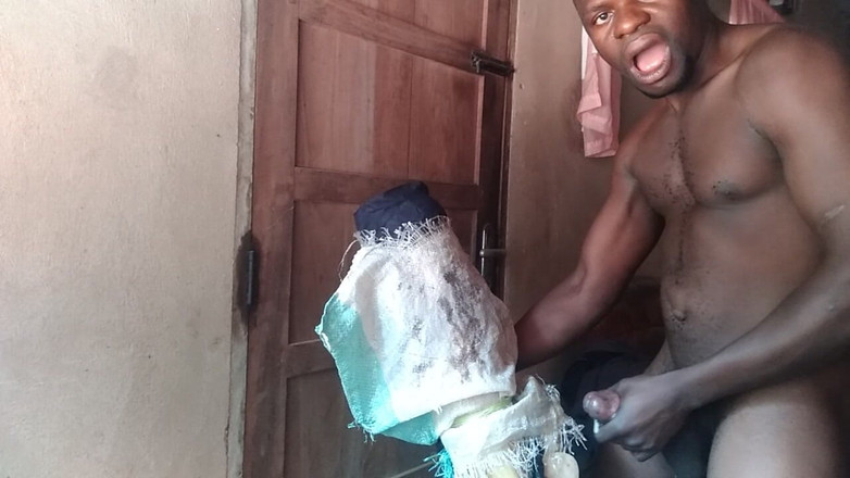 Moviesporn1: Vriendin is niet thuis Ik kom perfect klaar zonder hem