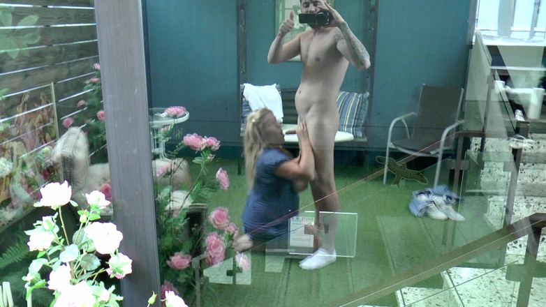 MMV Films and Clips XXX: Sarışın iri güzel kadın açık havada meme sikişi ve göte...