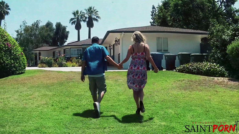 SaintPorn: 흑인 대물 자지에게 따먹히는 발정난 밀프