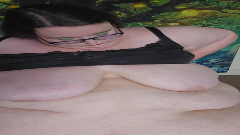 SSBBWLadyBrads: SSBBWが服を着る