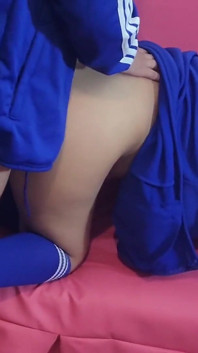 Como foder sua colega de classe, eu puxo o short dela para foder na sala! e eles nos gravam fodendo
