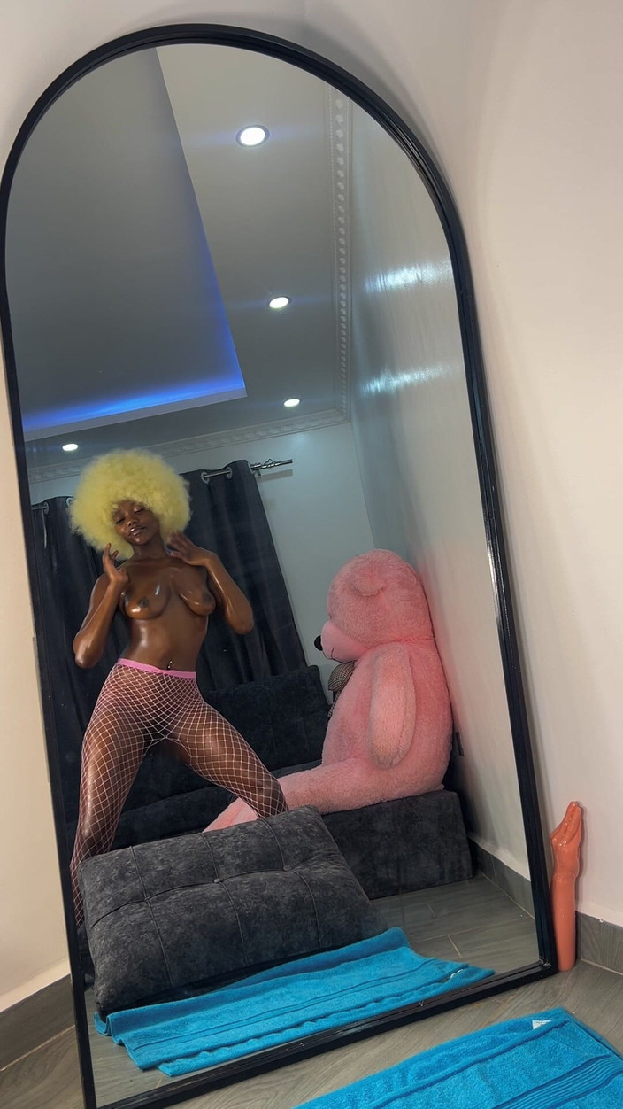 SEXXY-DAISY: Bazıları bana el uzattı,,,,, tadını çıkarın