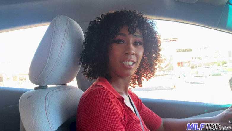 MILF Trip: Esbelta negra beleza Misty Stone tem corpo