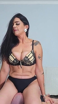 Adriana Fuller - Sexy MILF Facesitting Full HD