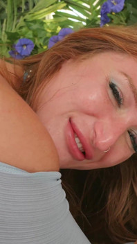 Nadržená Skylar Snow dostane Nade Nasty velký penis do zadku!