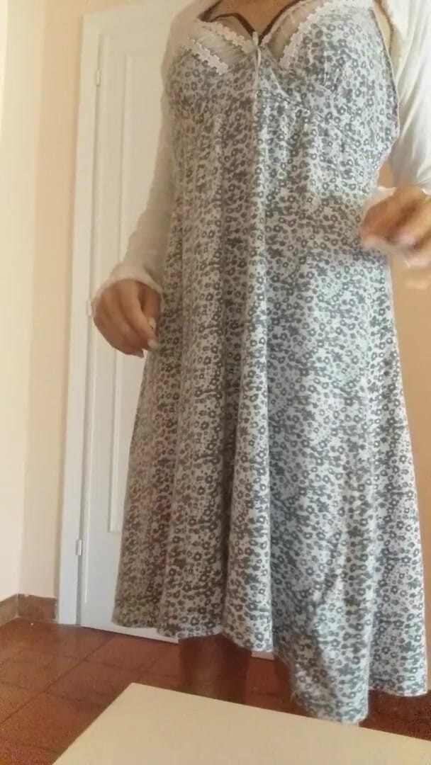 savannahamatoriale: Madrasta pega você se masturbando!