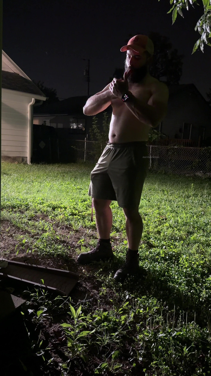 mascbeef95: Backyard Cigar, Cum and Piss