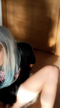 Alt Tgirl se masturbează pentru tine