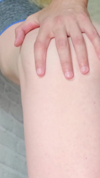 Śliczna nastolatka z idealną dupą dostaje anal creampie - bez litości jebanie