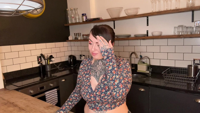 Miss Valentina: Nauczyciel groźby-fantazja