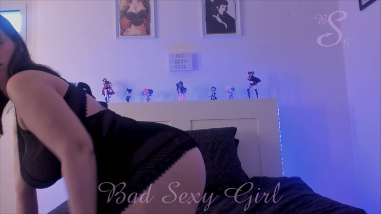 Bad Sexy Girl: 011 - Sensual Dance - Oil