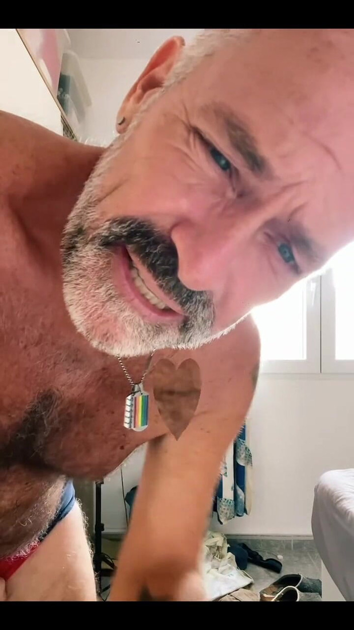 Daddybearvlc: 送ったスピードを試着!!あなたは匿名でいたかったのですが、自分が誰であるかは知っています。ありがとうございましたが、もっと大きなサイズが必要です
