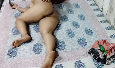 Bongsoniya69: Bhabi Ko Letake Gand Mari dikongkek pantat di atas katil
