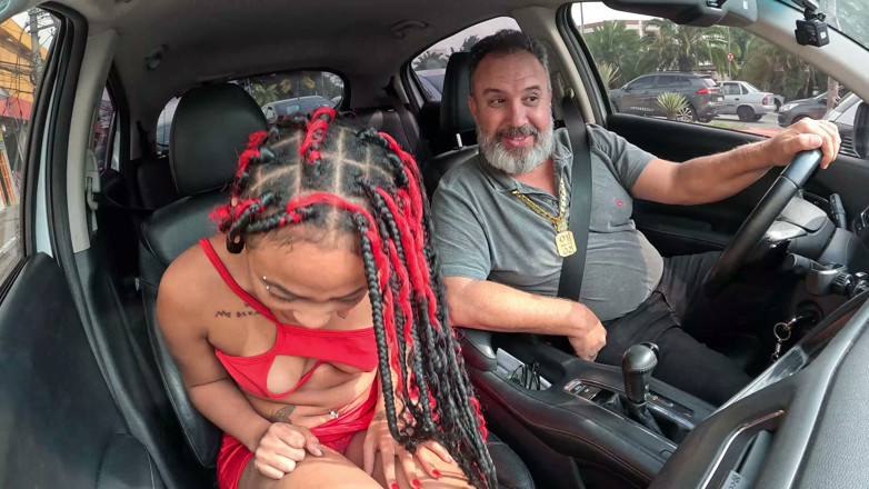 Binho Ted: Mc Beka Hit the Streets of São Paulo, Showing off...