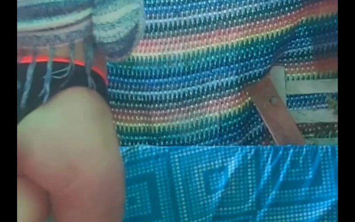 Lizzaali: Bir kış gününde dışarıda yün jumperımla babamı azdırıyor ve siyah...