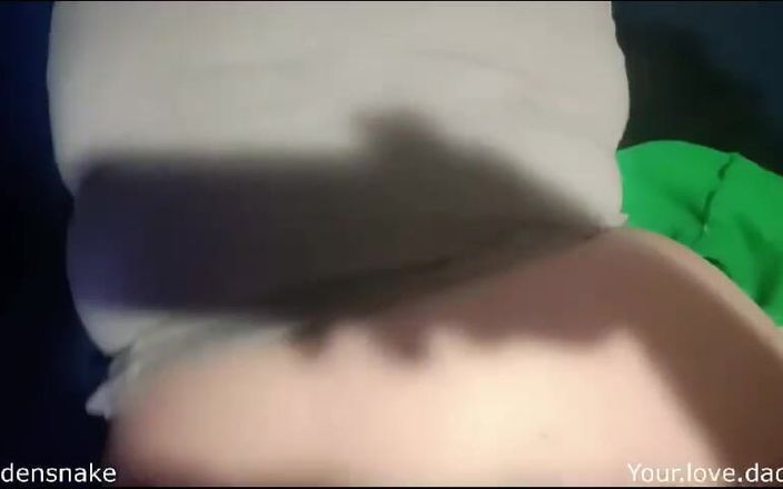 jayden snake: Babam için en iyi oral seks. Beni çok sert sikiyor!