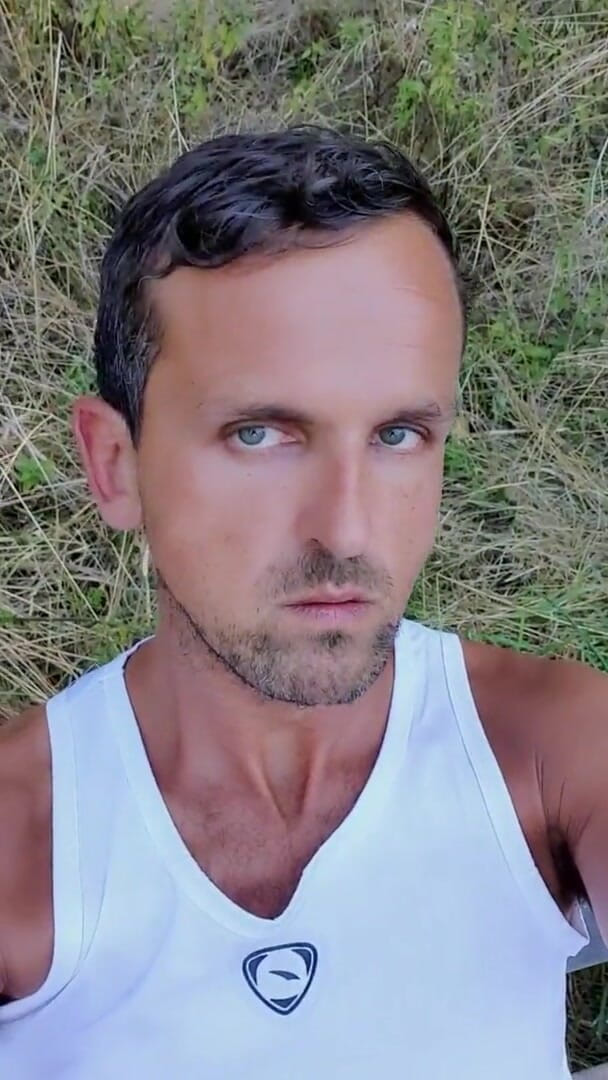 Slutboyben: Ratu Eksibisianis