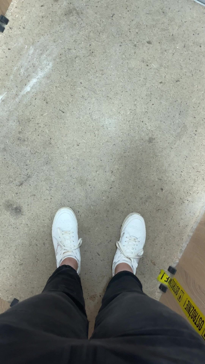 Feet: 운동화 신고 걷기