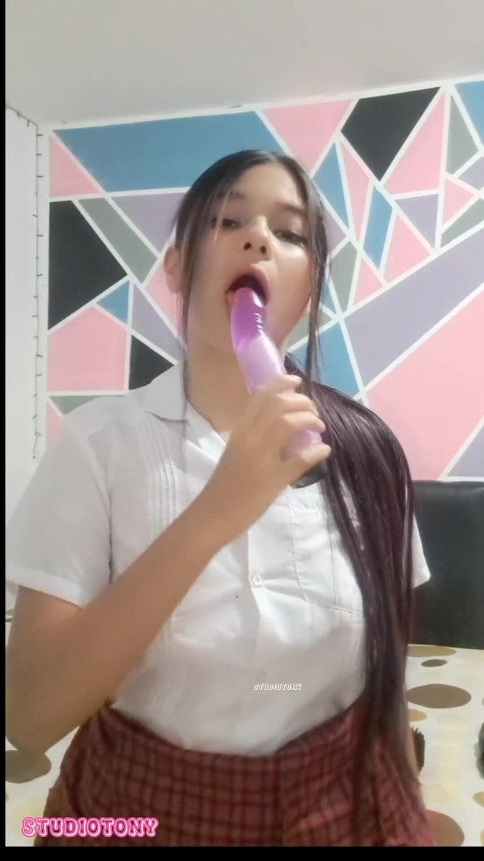 Yuli and tony: La fille du réalisateur me fait un appel vidéo, partie 1