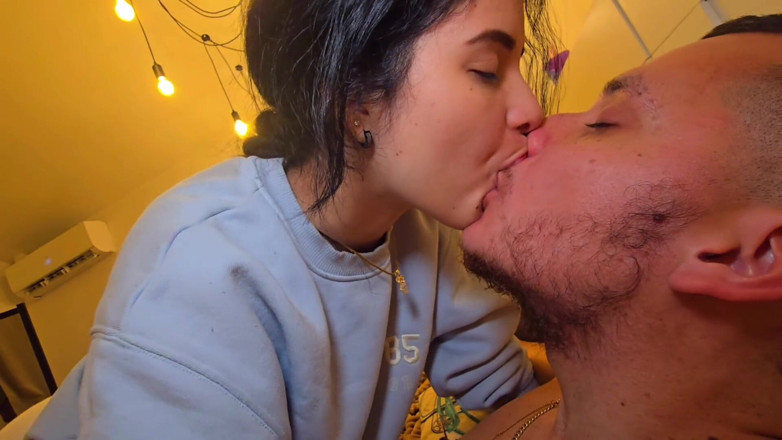 Labestiaylabella: Abang tiri saya meminta saya bantuan untuk merakam video lucah...