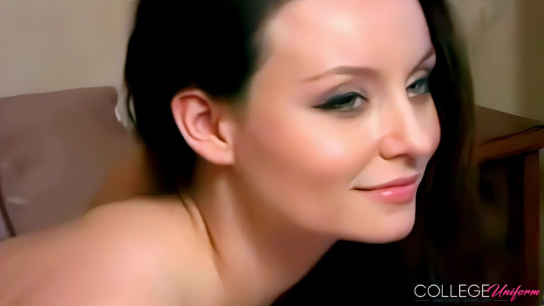 College Uniform: 拍摄 1 以 carla Brown 为特色