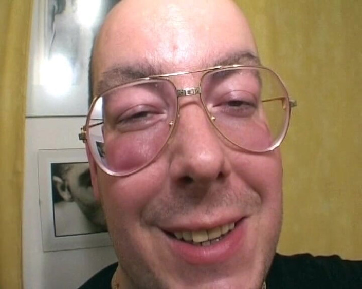 German's Young Babes: 독일에서 온 블론디는 손가락으로 핥았다