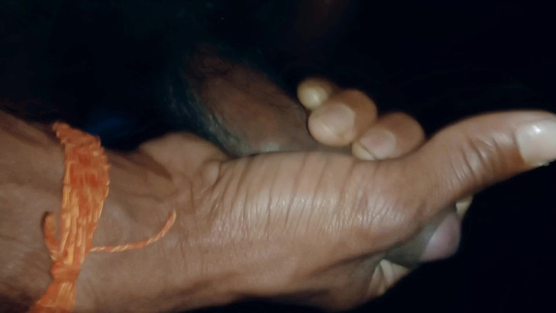 vijay Yadav: Masturbare cu pulă neagră indiană desi lungă și grasă